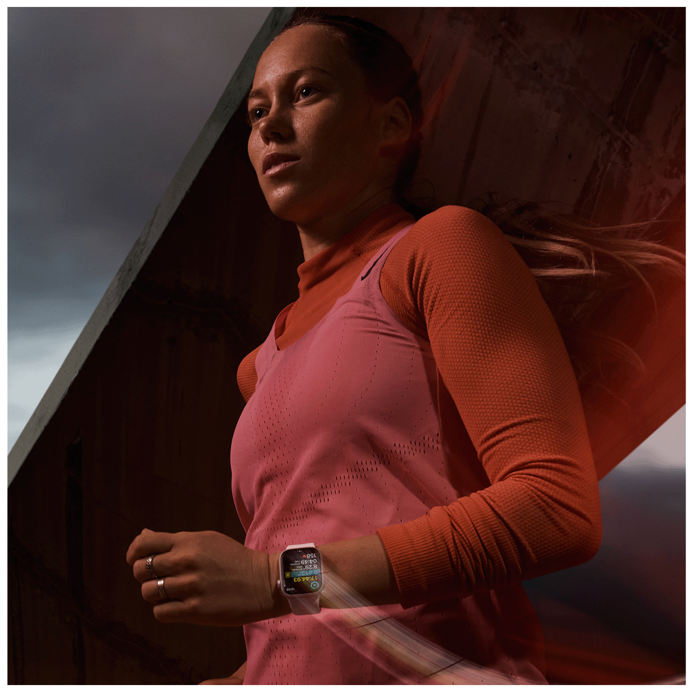 Apple Pametni sat, 1.69" LTPO OLED zaslon, vodootporan BT, WiFi - Watch Series 9 GPS 41mm Midnight