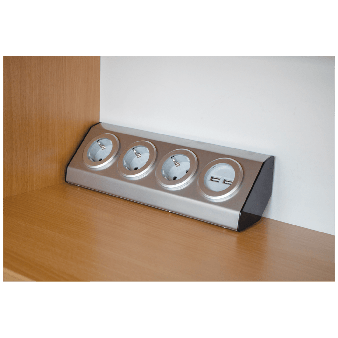 home Strujni razdjeljnik sa 3 utičnice + USB, INOX - KNV 03/USB