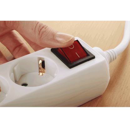 home Produžni kabl, 6 utičnice, prekidač, 1.5mm², 3 met, bijeli - NV 6K-3/WH/1,5