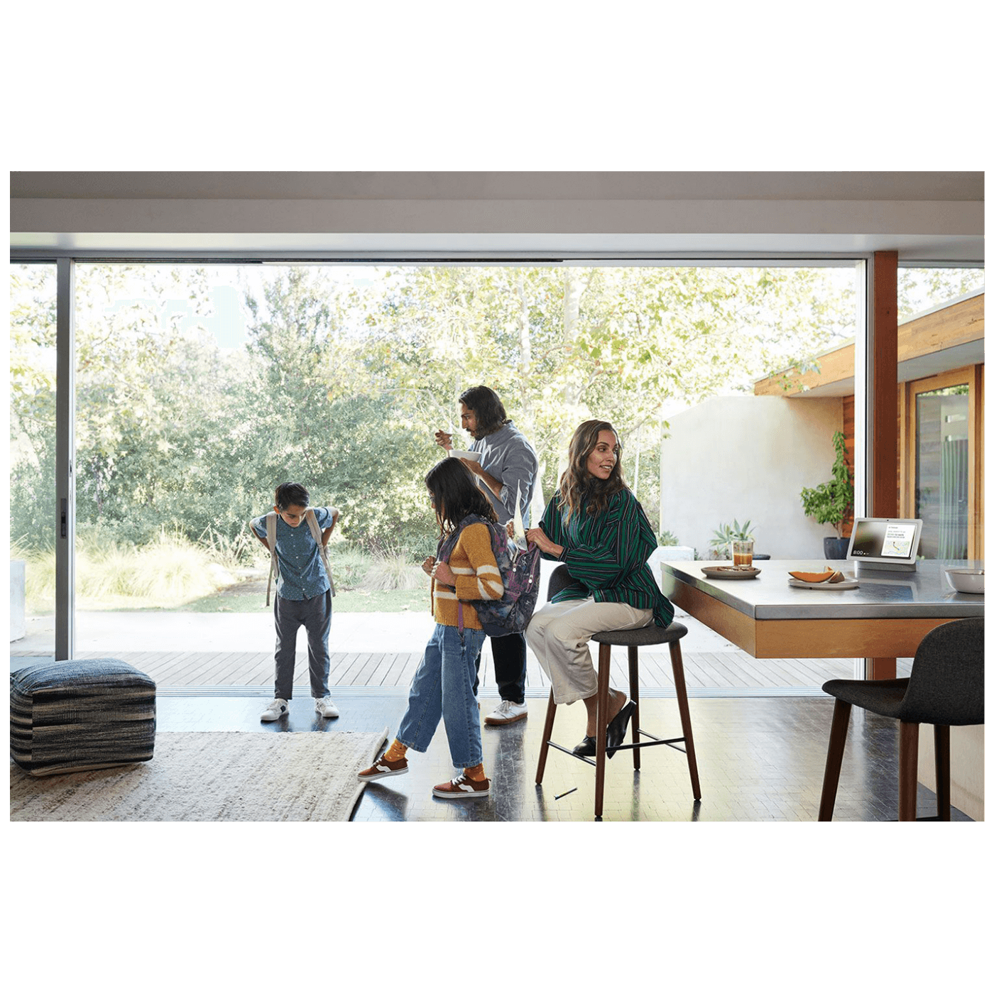 Google Pametni 7" zaslon, Google Assistant, WiFi, Bluetooth - Google Nest Hub Chalk