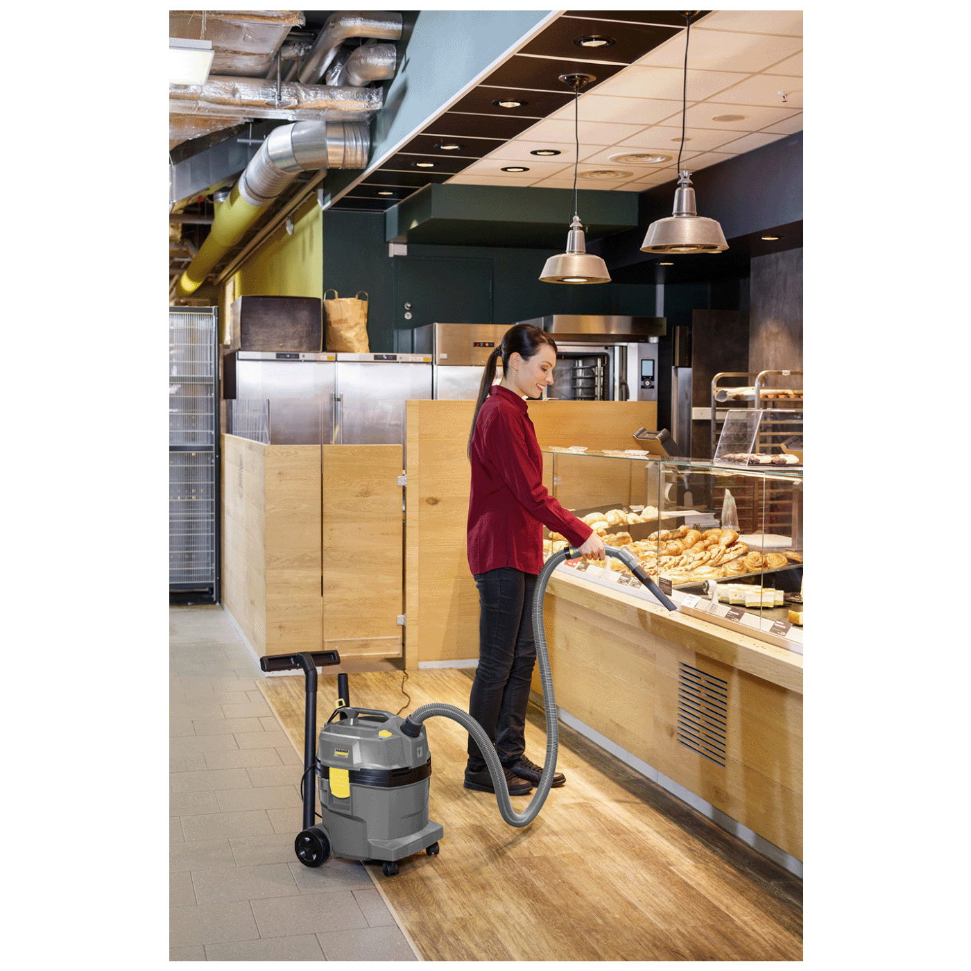 Karcher Usisavač za mokro/suho usisavanje, 1500W, spremnik 22 lit. - NT 22/1 Ap L
