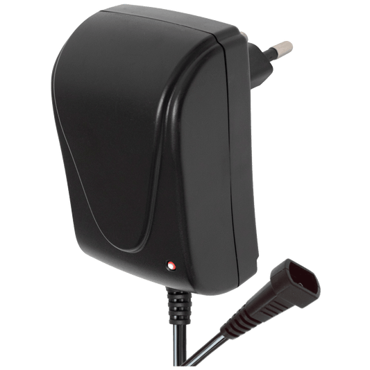 home Adapter 1500/2100 mA, 3-12 V, sa više priključaka - MW MC15N