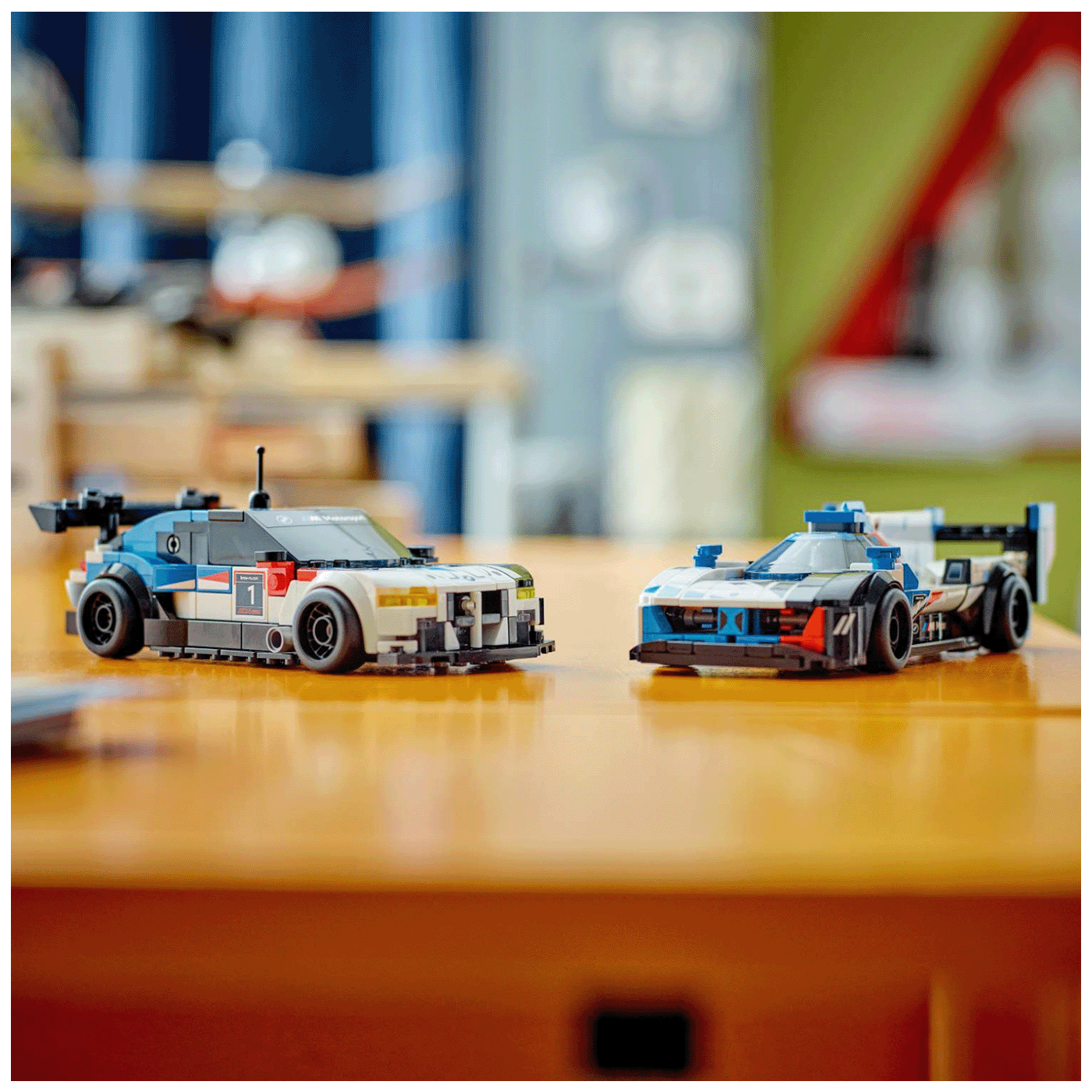 Lego BMW M4 GT3 i BMW M Hybrid V8 trkaća auta, LEGO Speed Champ.