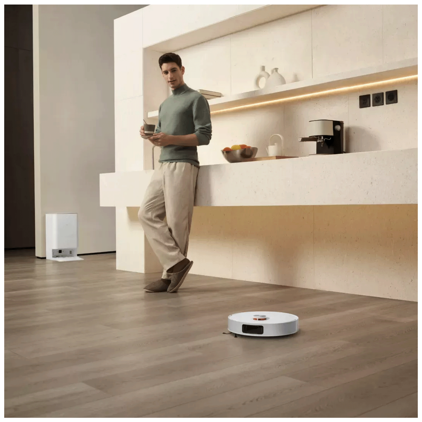 Xiaomi Robot usisavač sa stanicom za samopražnjenje, 5200 mAh, WiFi - Mi X20 Pro