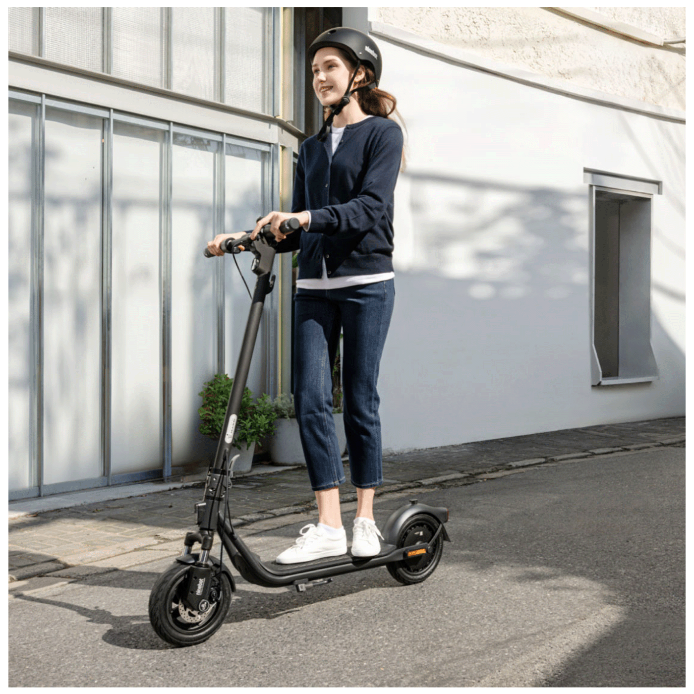 Segway Električni Romobil, 10" točkovi, 25 km/h, Domet 55 km - F2 E II (AA.05.12.01.0010)