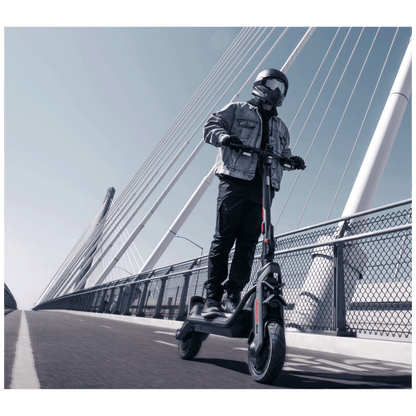 Segway Električni Romobil, 11" točkovi, 25 km/h, Domet do 90 km - GT3 E (AA.06.02.01.0004)