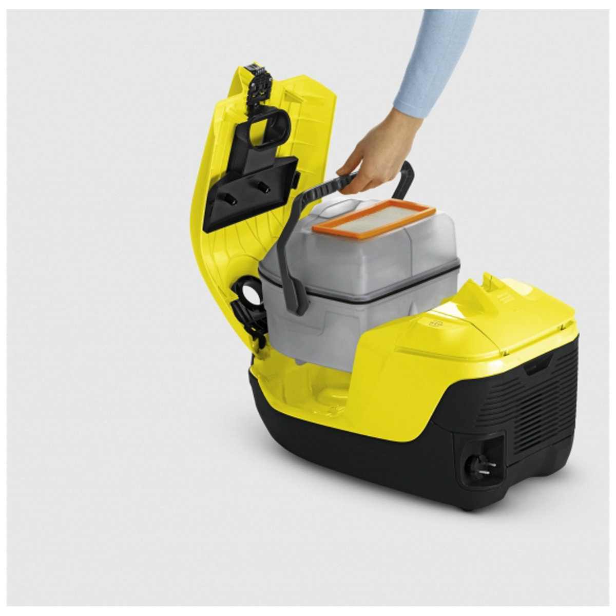 Karcher Usisavač sa vodenim filterom, 900W - DS 5.800