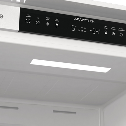 G400 Ugradbeni integrisani frižider sa zamrzivačem, 177.2 x 54 x 54.5 cm, Klizna baglama