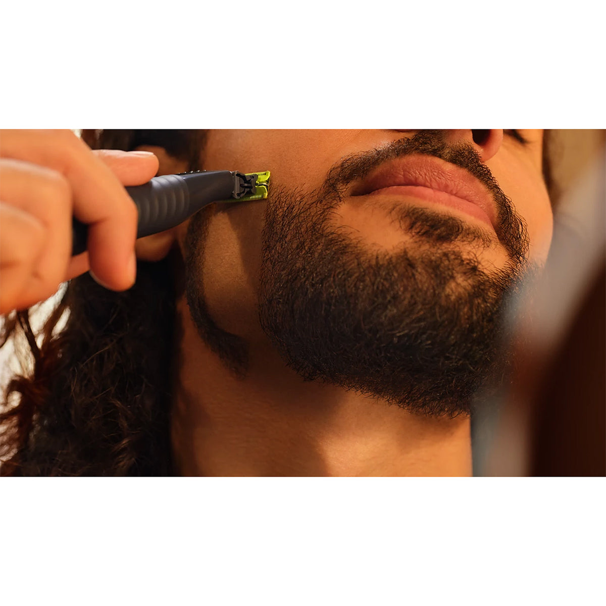 Philips brijač OneBlade QP1424/10, podrezivanje i oblikovanje